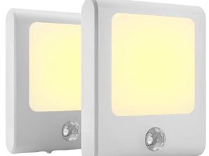 MAZ-TEK Plug in Motion Sensor Lights مع سطوع قابل للتعديل ، ضوء ليلي LED نشط بالحركة البيضاء الدافئة للردهة ، الدرج ، الممر ، المطبخ ، غرفة المعيشة ، المرآب ، الطابق السفلي ، غرفة المرافق ، 2 حزمة