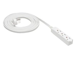 Amazon Basics 15 قدمًا 3 شوكات مسطح التوصيل مؤرض داخلي سلك تمديد مع 3 منافذ - 13 أمبير ، 1625 واط ، 125 فولت تيار متردد ، أبيض