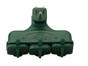 محول Woods 13270 في الهواء الطلق مغطى بـ 3 منافذ ، أخضر