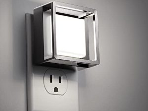 مصباح LED ليلي [عبوتان] ، قم بتوصيل الضوء الليلي مع مستشعر من الغسق حتى الفجر ، مصابيح ليلية متصلة بالجدار ، نيكل مصقول ، إضاءة ليلية قابلة للتعديل للحمام ، المدخل ، ضوء النهار الأبيض 5000 ك