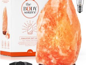 مصباح ملح الهيمالايا من Body Source 10-12 بوصة (11-15 رطلاً) مع مفتاح باهتة - طبيعي بالكامل ومصنوع يدويًا بقاعدة خشبية ومصباح إضافي