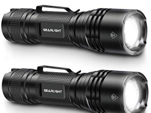 مجموعة مصباح يدوي GearLight TAC LED - 2 مصباح يدوي تكتيكي فائق السطوع ومضغوط مع لومن عالي للنشاط الخارجي والاستخدام في حالات الطوارئ - هدايا للرجال والنساء - أسود